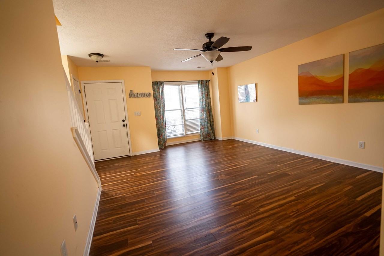 854 Merlins Way - Photo 3 of 13