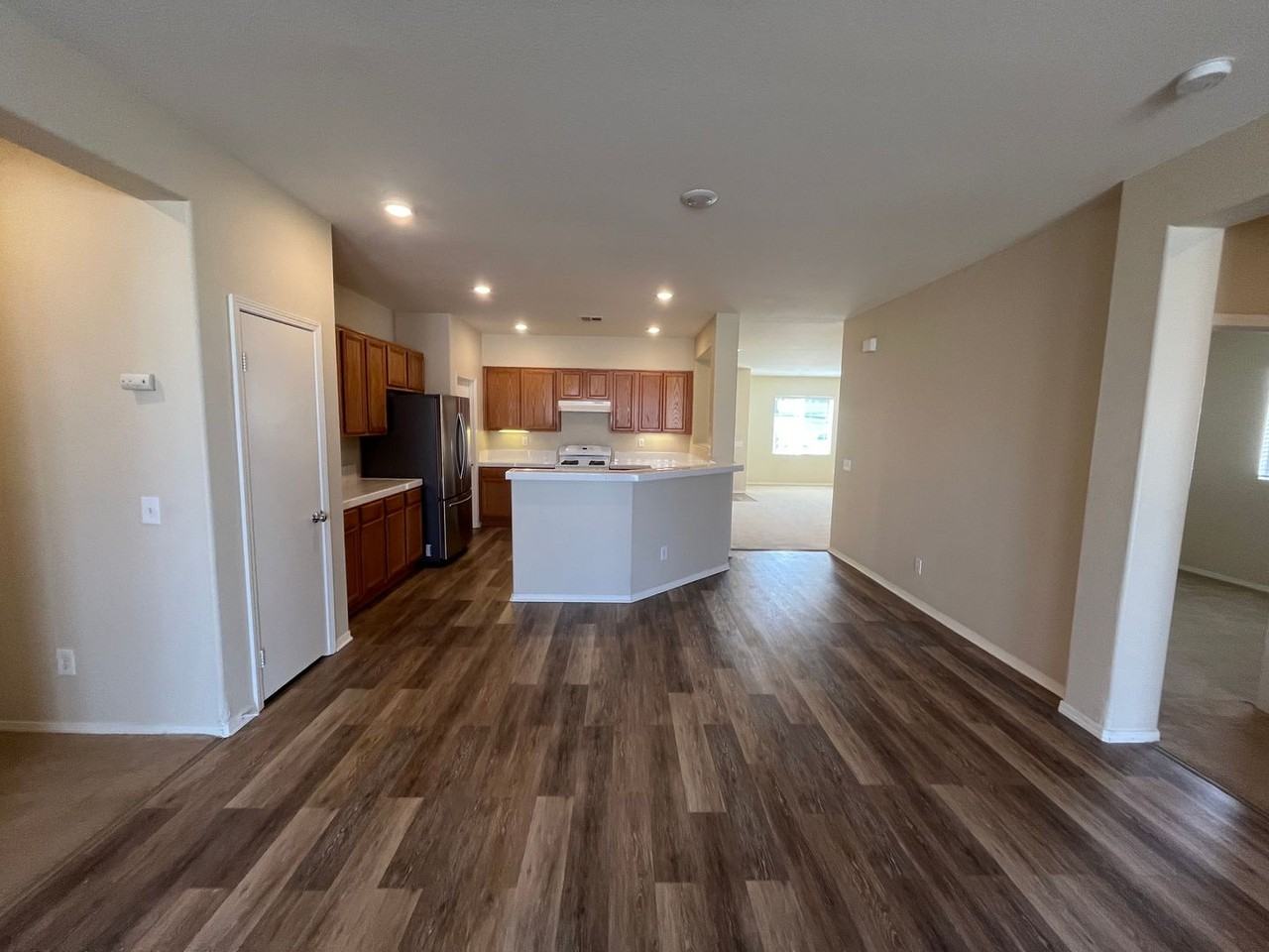 111 Manzanita Ln - Photo 3 of 17