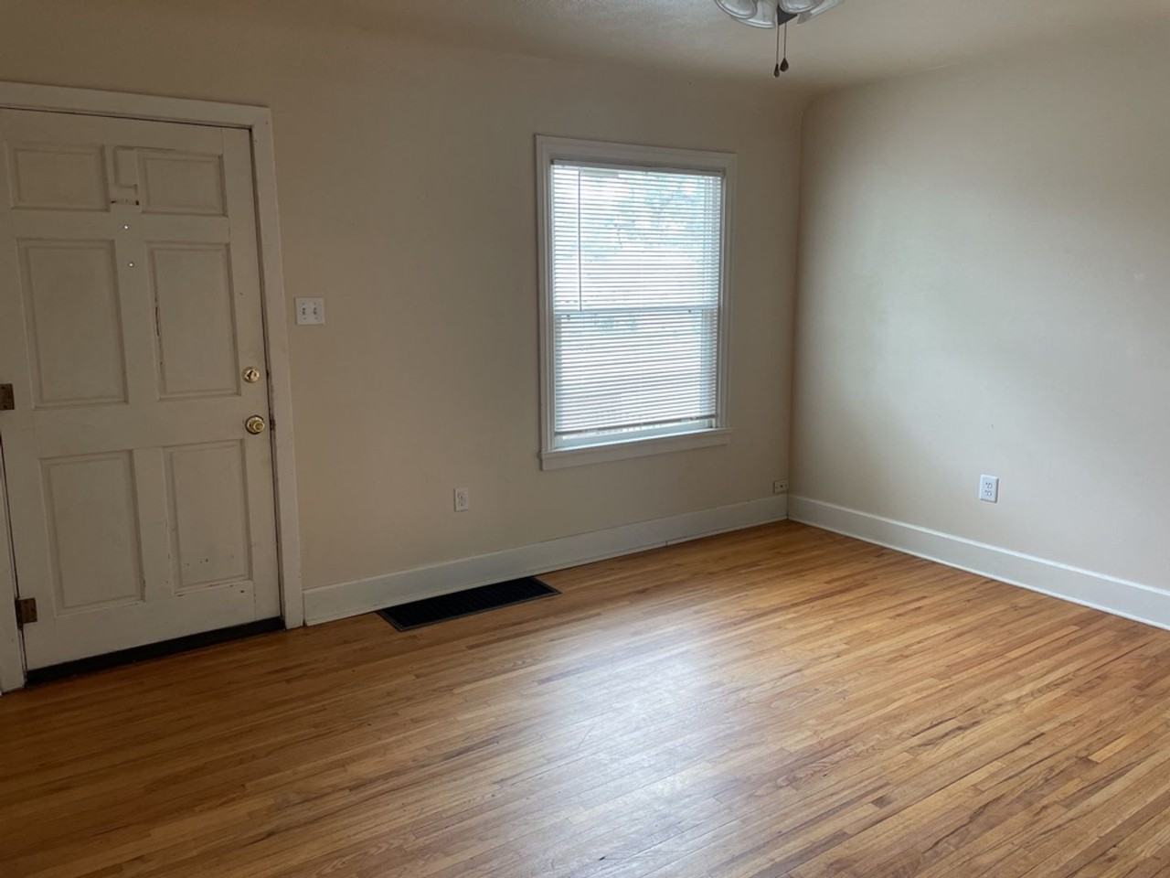 2115 8th Ave - Photo 5 of 22