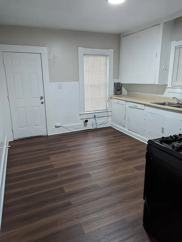 3440 Fonville Ave - Photo 2 of 6