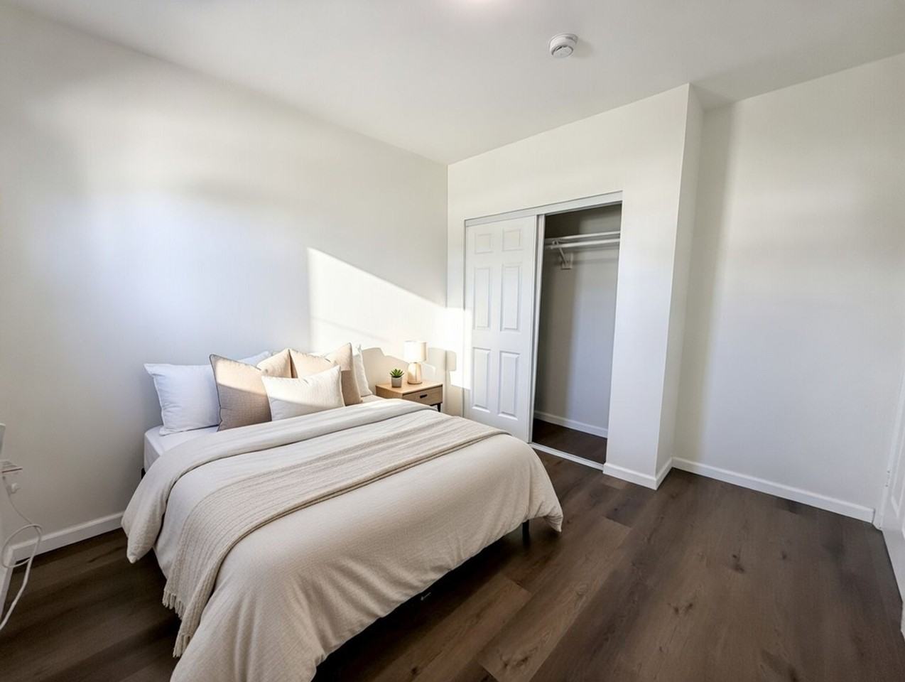 1109 Exposition Blvd - Photo 2 of 11