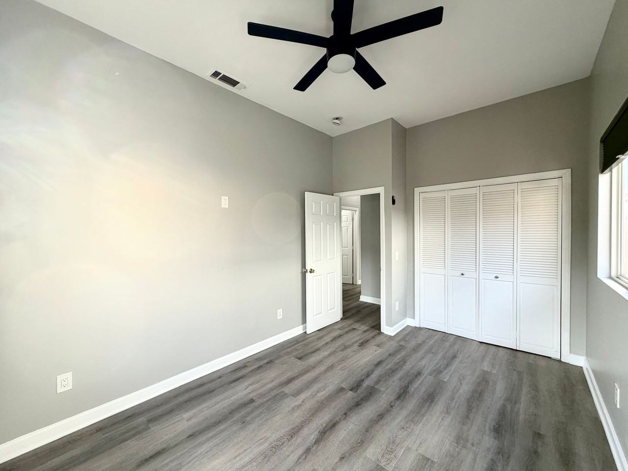 4089 Daves Way - Photo 5 of 10