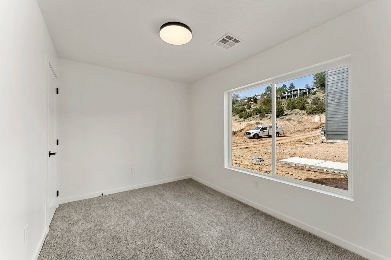 209 S 1400 W #102 - Photo 7 of 28