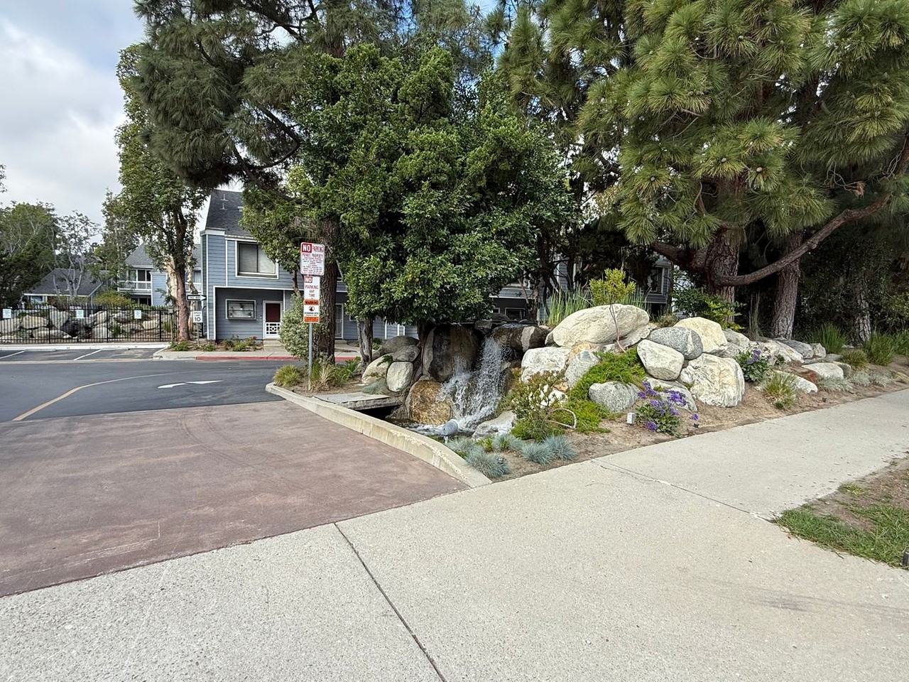 705 Arneill Rd - Photo 2 of 21