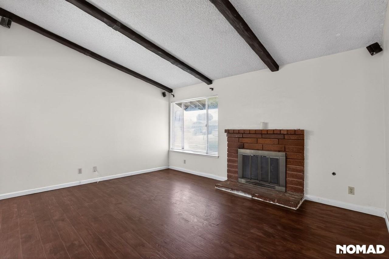 43038 Lemonwood Dr - Photo 3 of 12