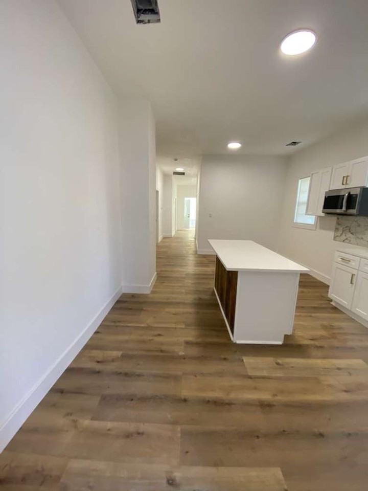 1476 Louisiana St - Photo 4 of 19