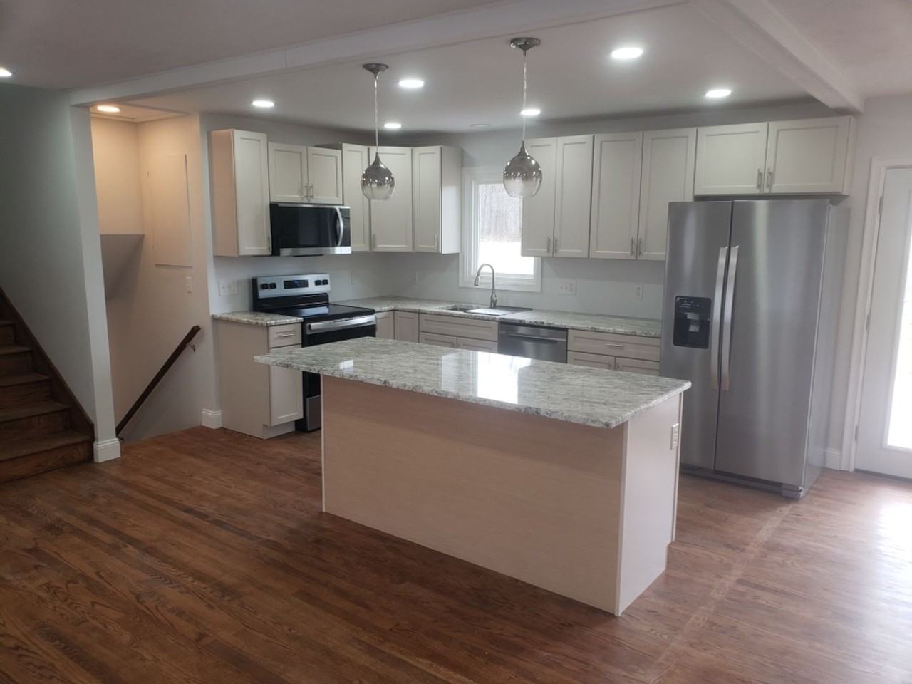 980 Rock Springs Dr - Photo 6 of 18