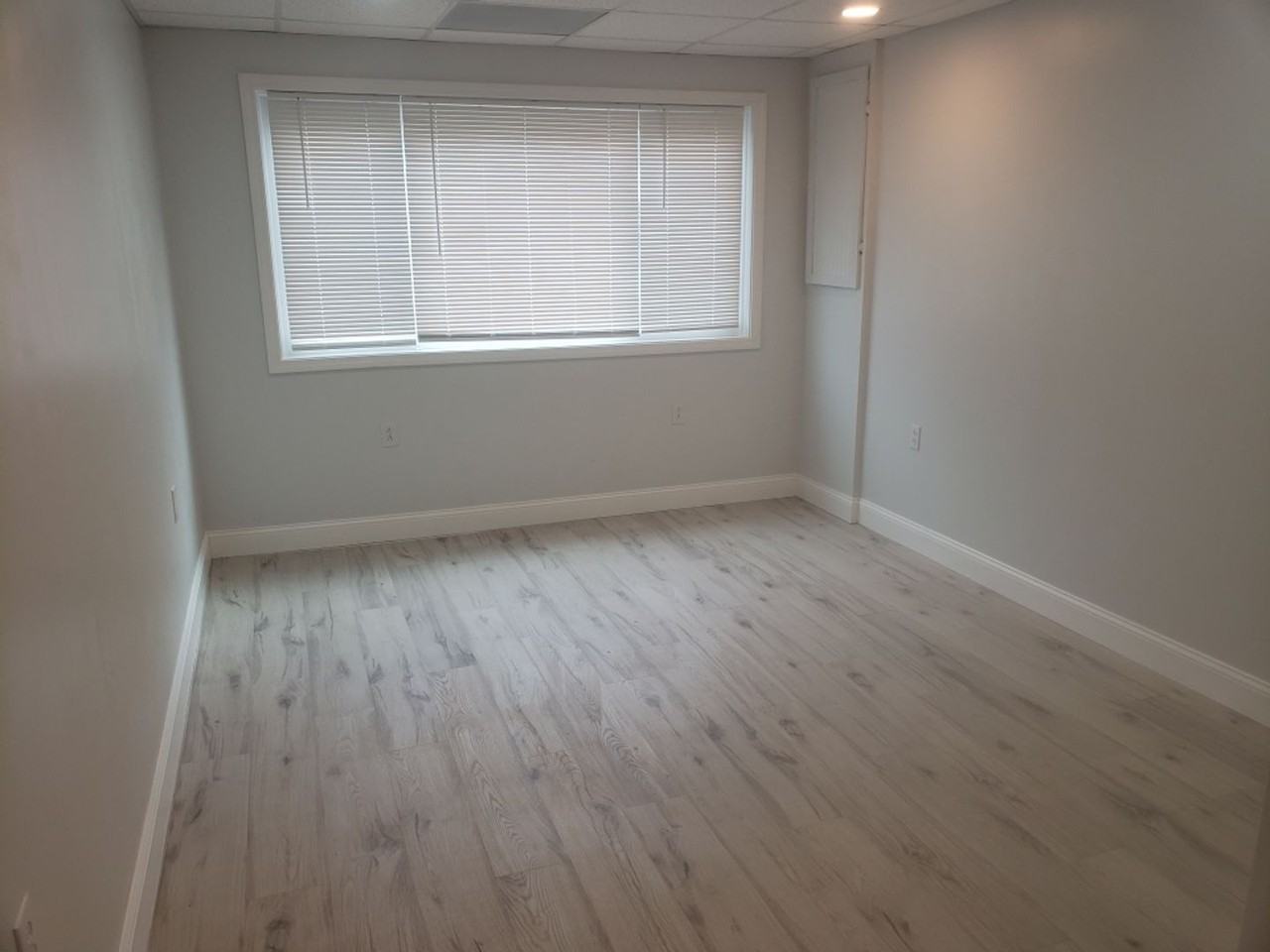 980 Rock Springs Dr - Photo 7 of 18