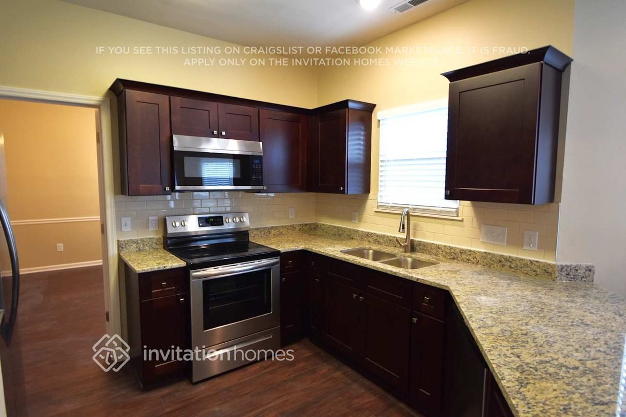 9616 Kayce Ln - Photo 6 of 23