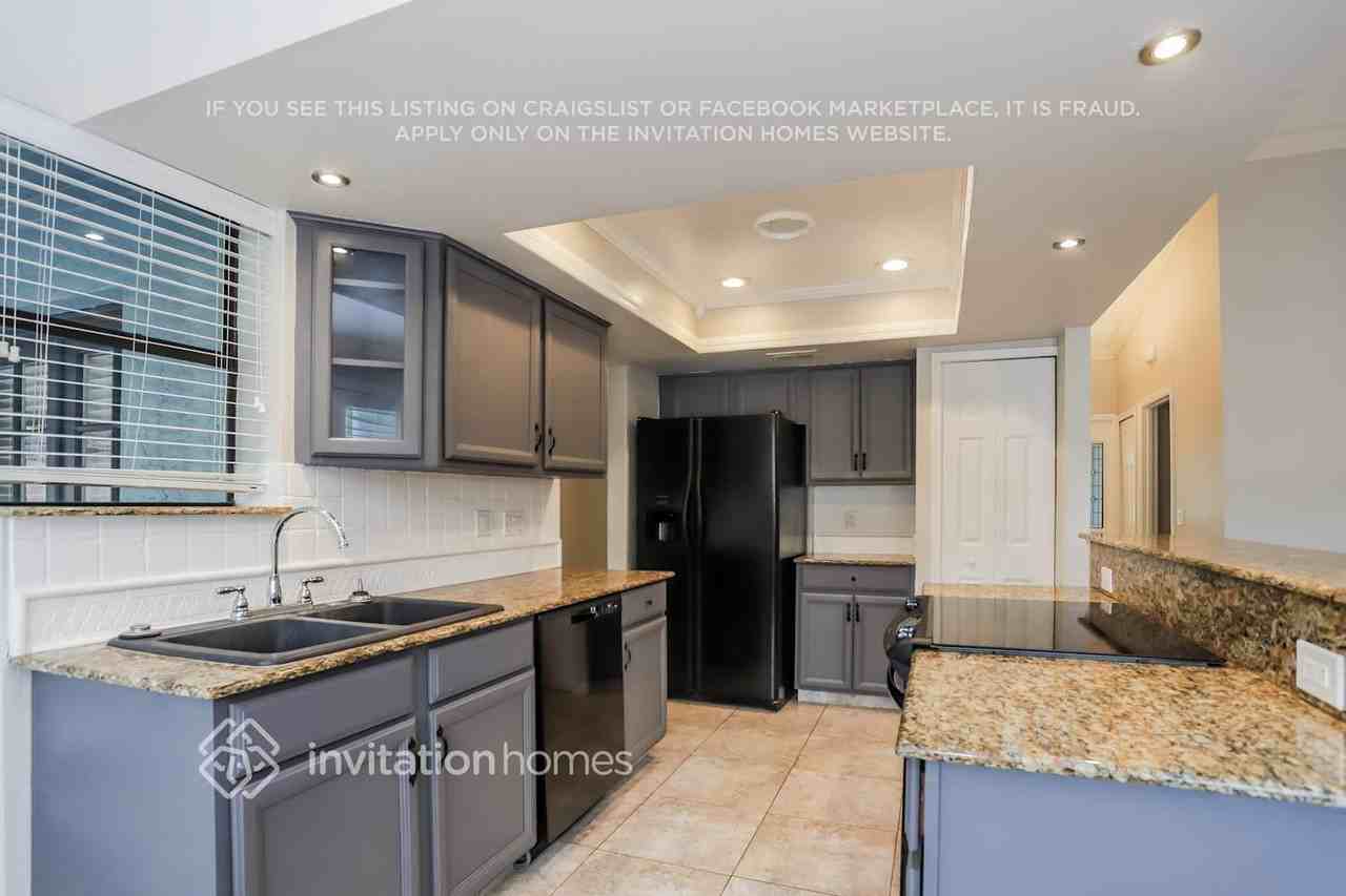 4125 Yellowwood Dr - Photo 5 of 16