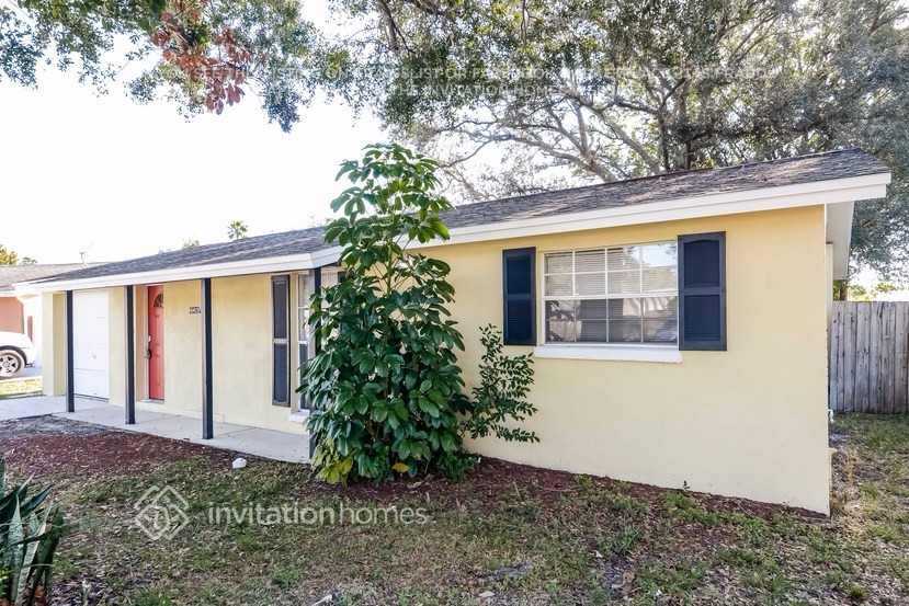 6419 Willow Wood Ct - Photo 2 of 10