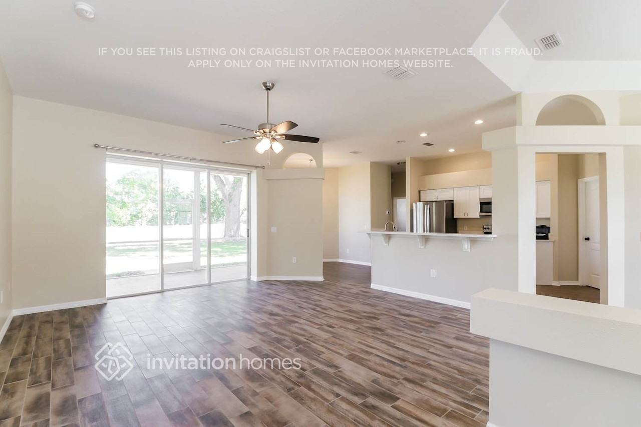 4924 Canterbury Dr - Photo 4 of 20