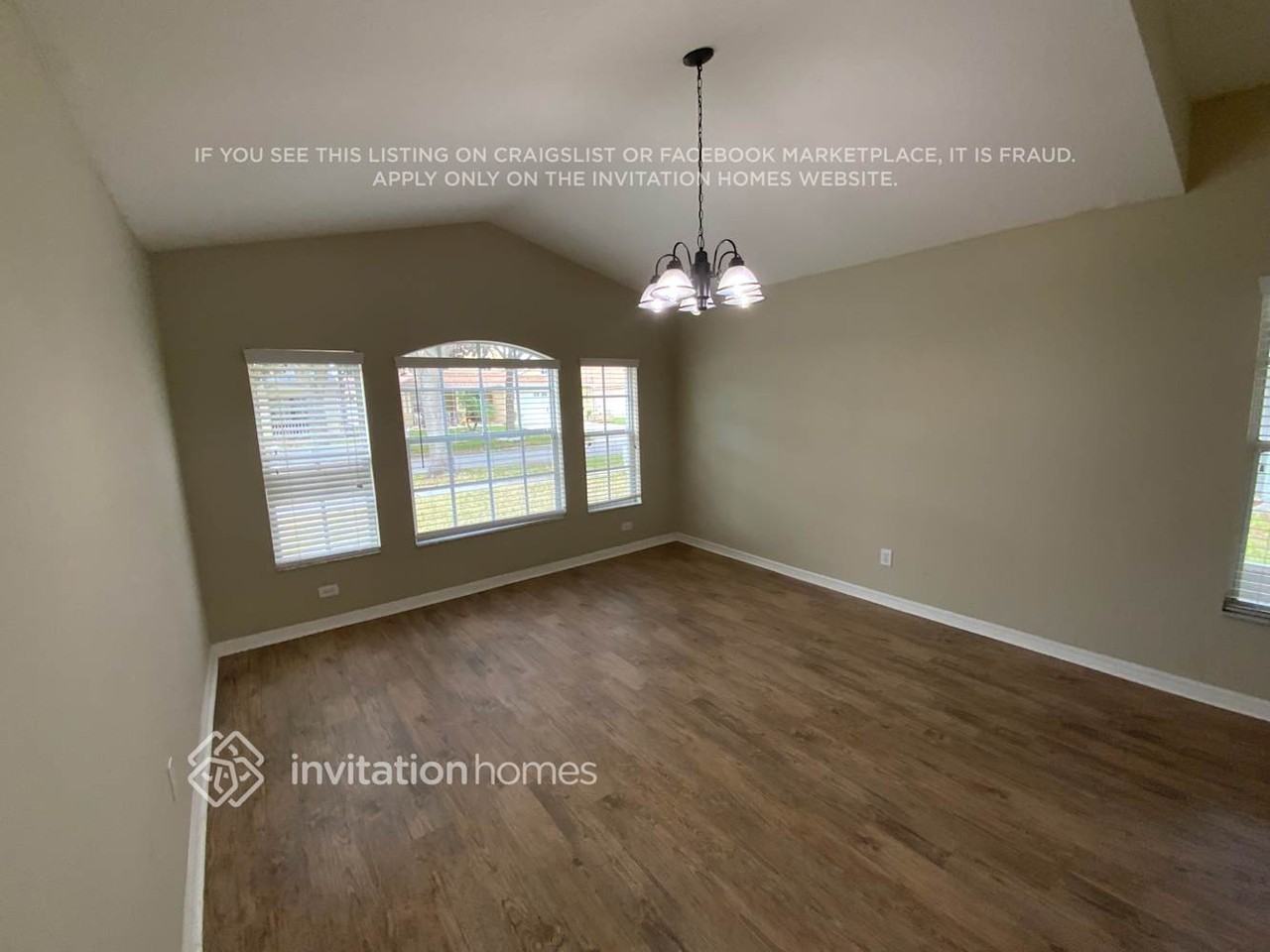 1661 Oak Spring Dr - Photo 4 of 28