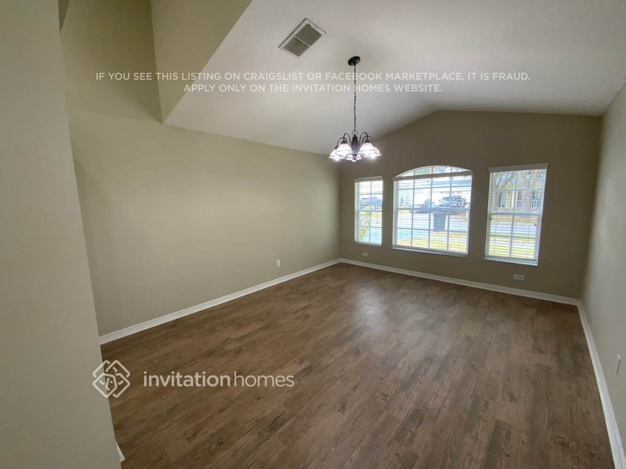 1661 Oak Spring Dr - Photo 5 of 28