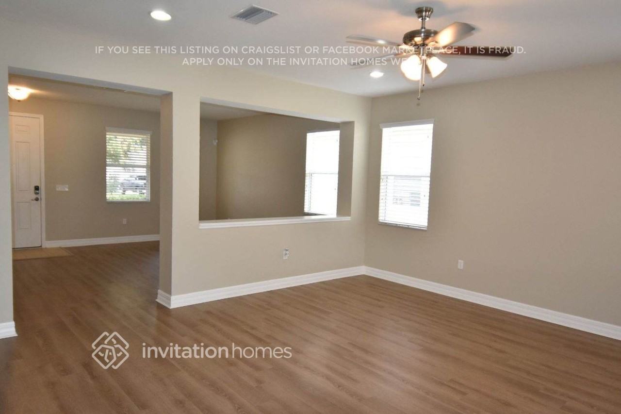 11140 Running Pine Dr - Photo 4 of 16