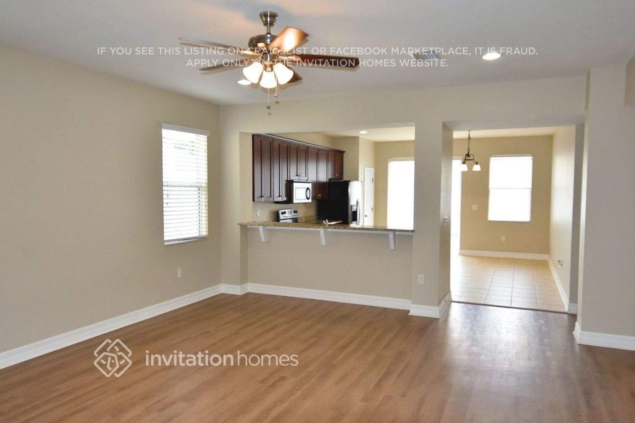 11140 Running Pine Dr - Photo 5 of 16