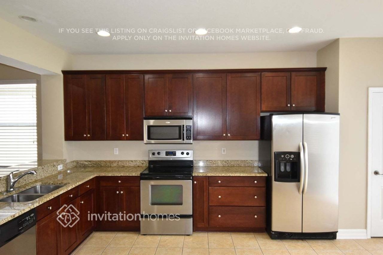 11140 Running Pine Dr - Photo 7 of 16