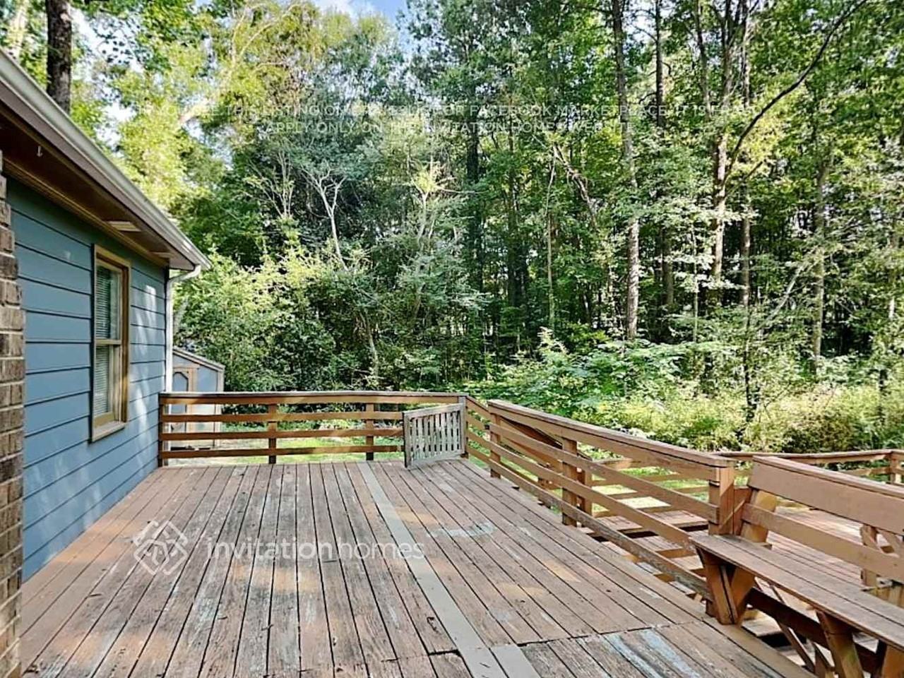 635 Tryon Pl - Photo 3 of 5