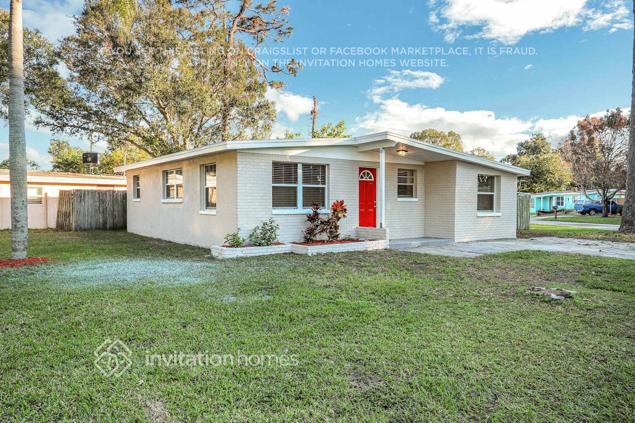 12019 103rd St - Photo 2 of 24