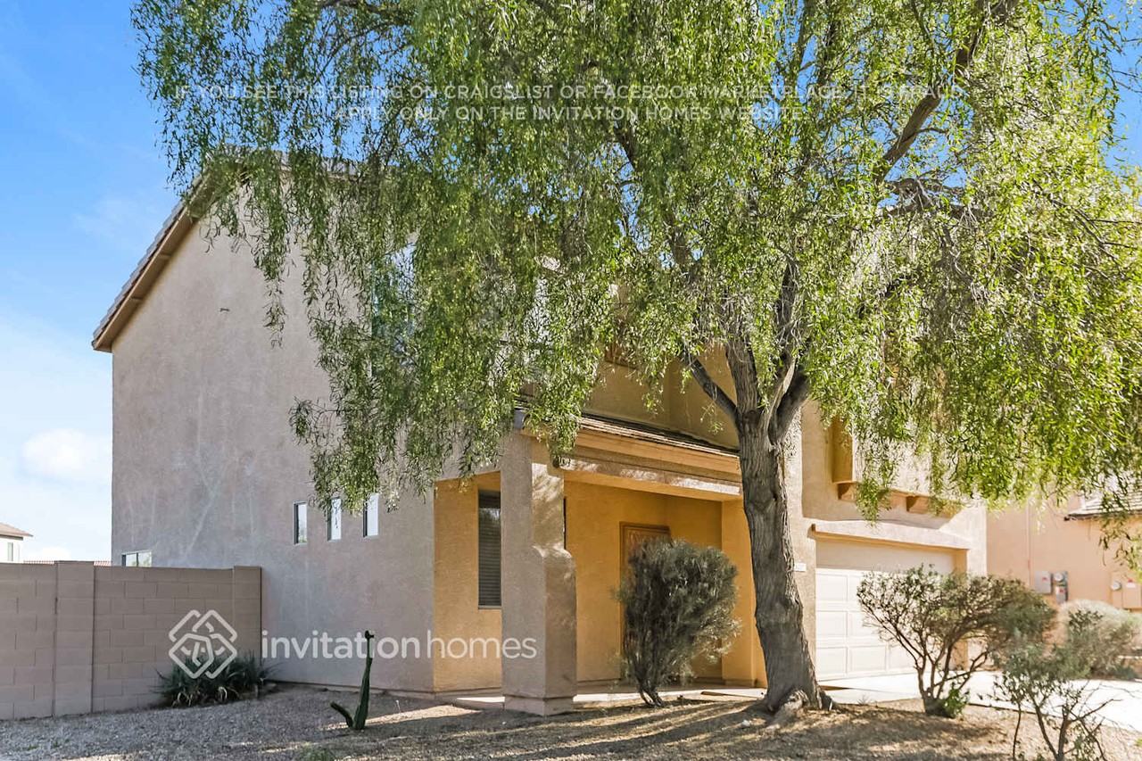 6227 S 16th Dr - Photo 2 of 14