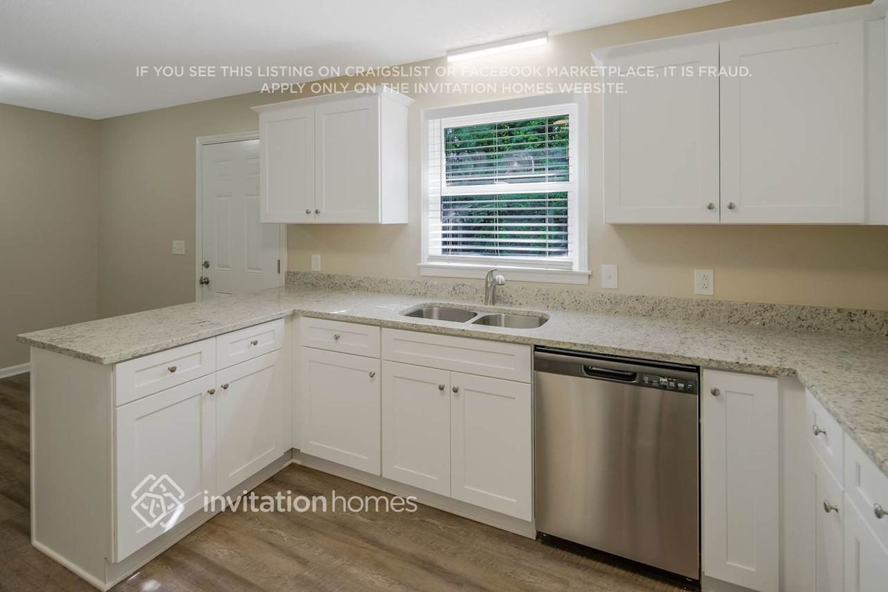 12220 Plover Dr - Photo 7 of 14