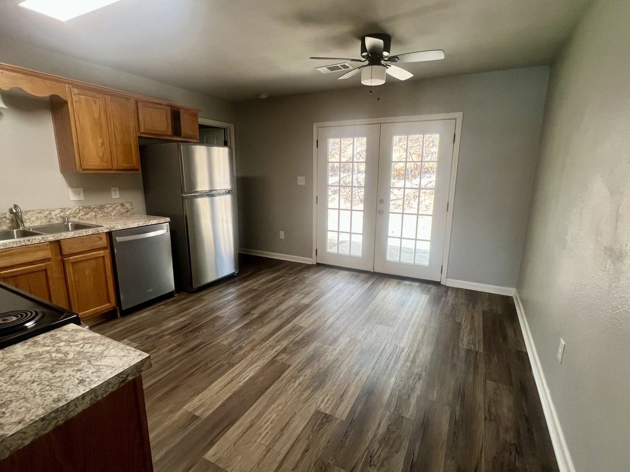 1200 Oakview Dr #1 - Photo 5 of 14