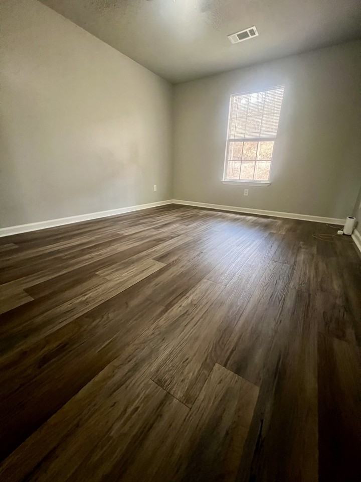 1200 Oakview Dr #1 - Photo 6 of 14