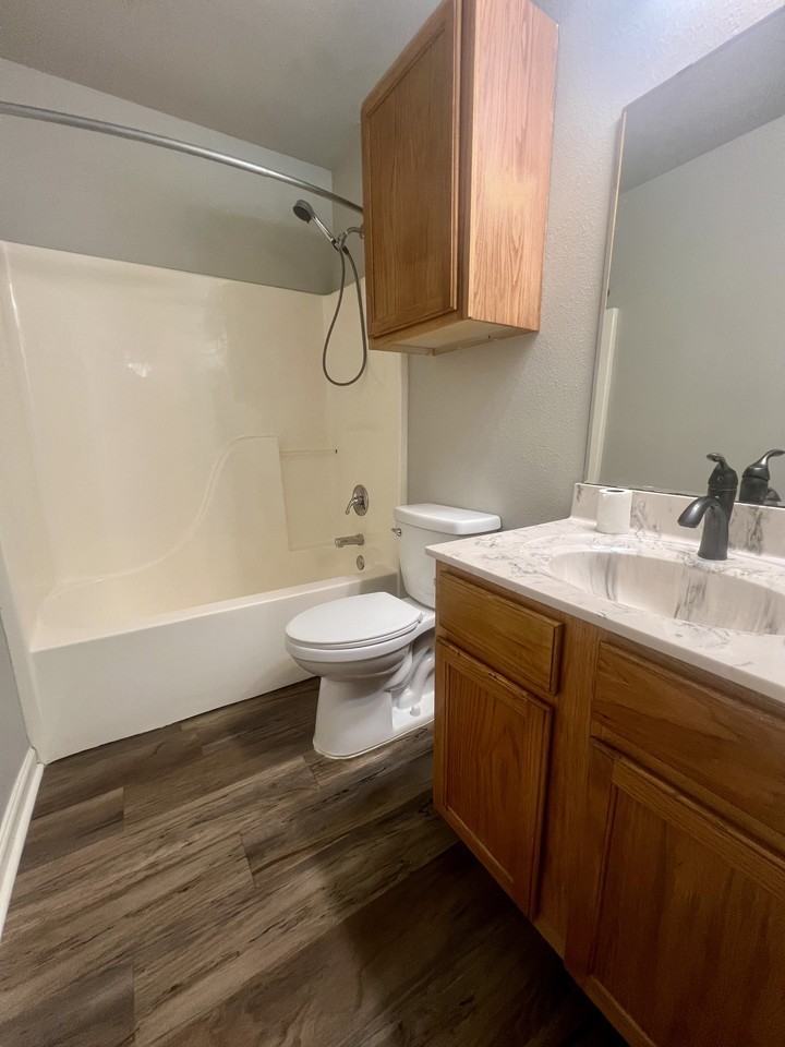 1200 Oakview Dr #1 - Photo 7 of 14