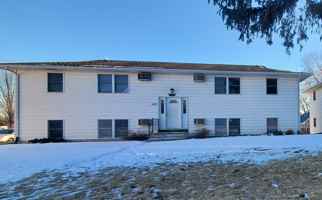 featured image of 405 3rd Ave Sw #2