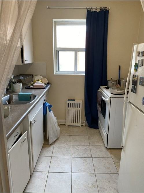 12 Anglesey Blvd - Photo 4 of 4