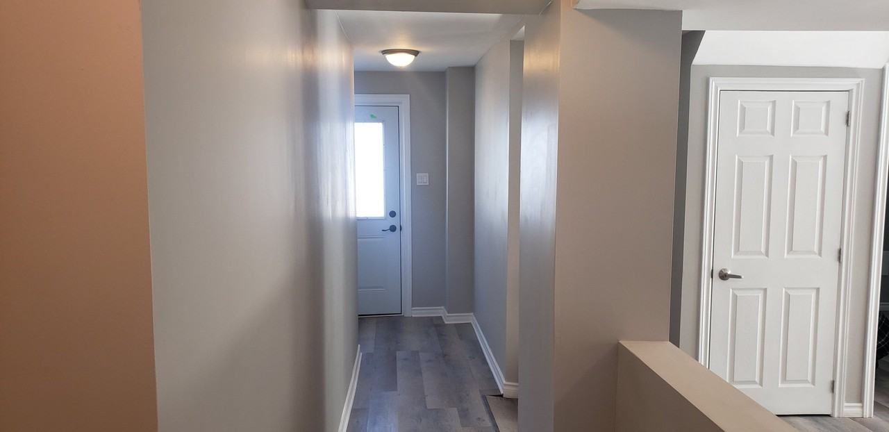 1123 Towerhill Crt - Photo 3 of 9