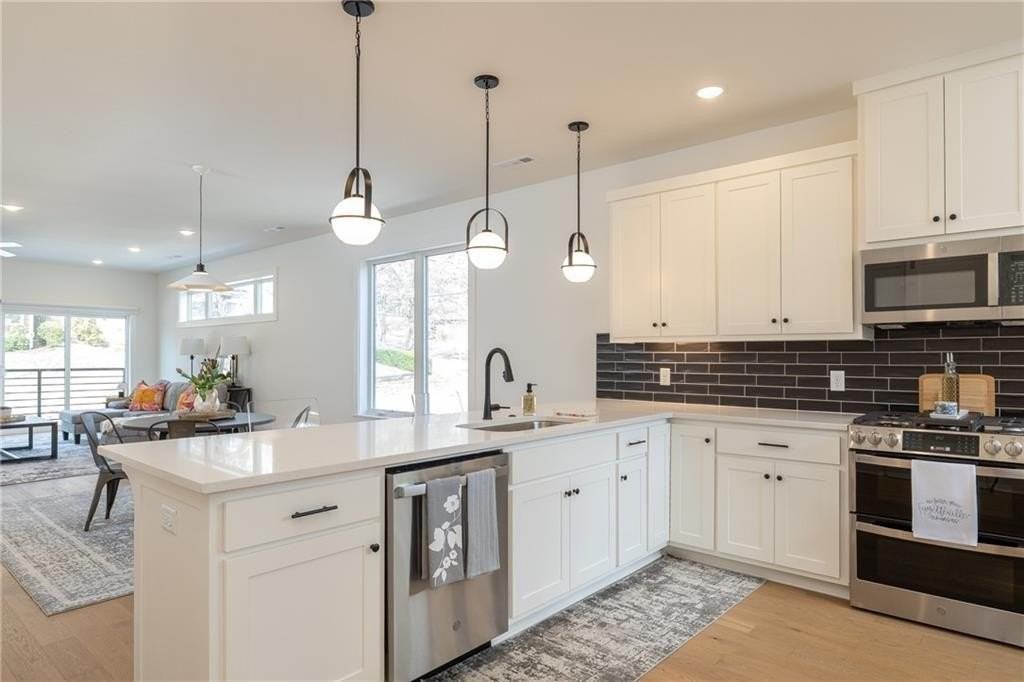 205 W Lafayette St - Photo 3 of 27