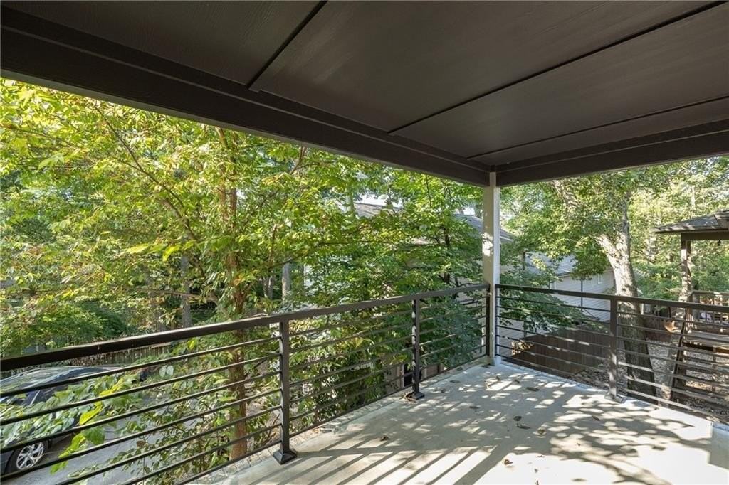 207 W Lafayette St - Photo 4 of 26