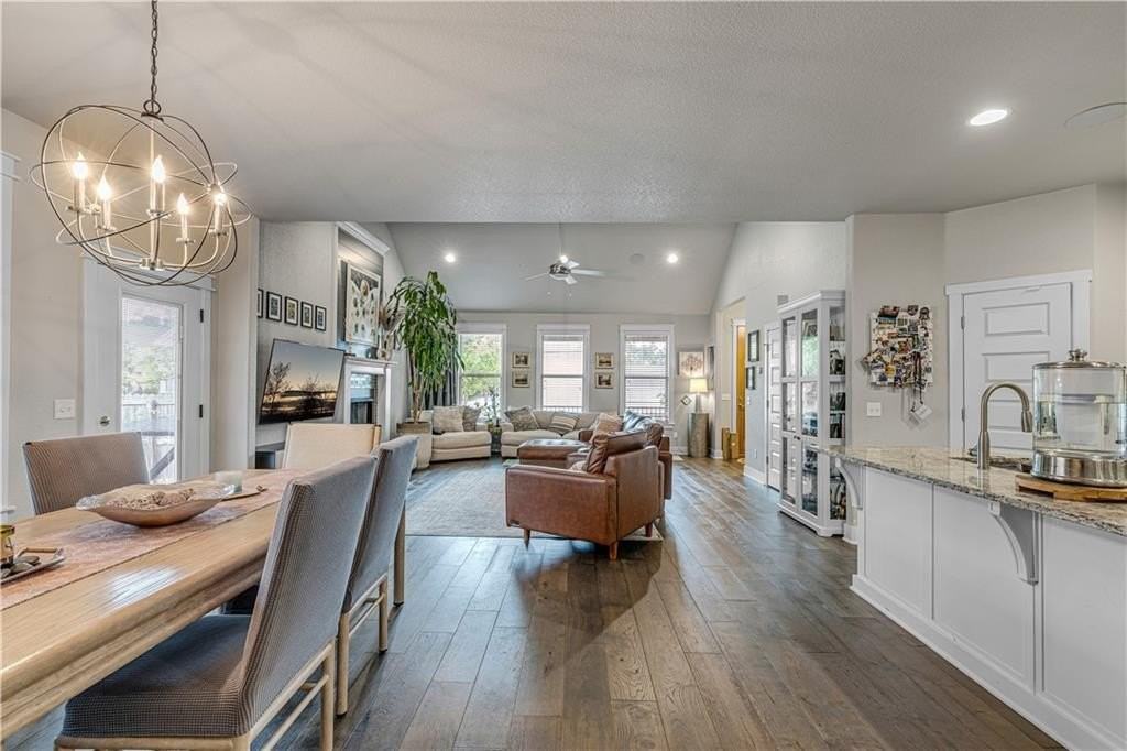 2630 E Bayside Xing - Photo 3 of 32