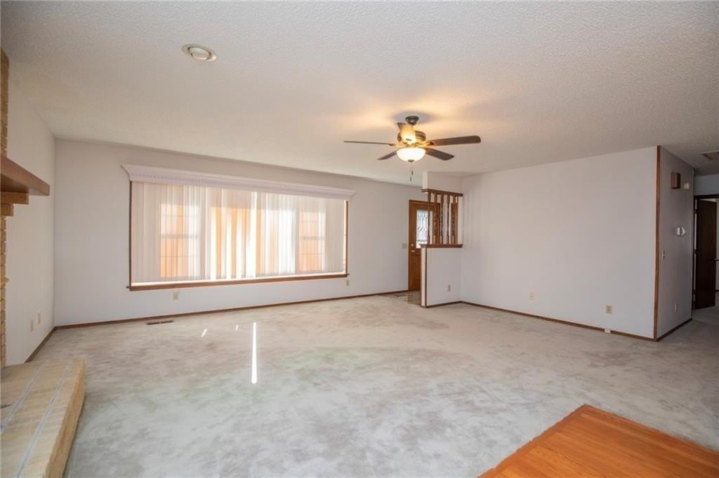 12 Deddington Dr - Photo 4 of 17