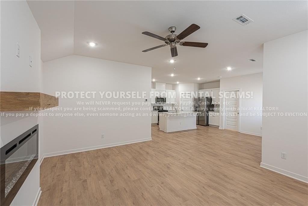 712 Picard Ave - Photo 5 of 17