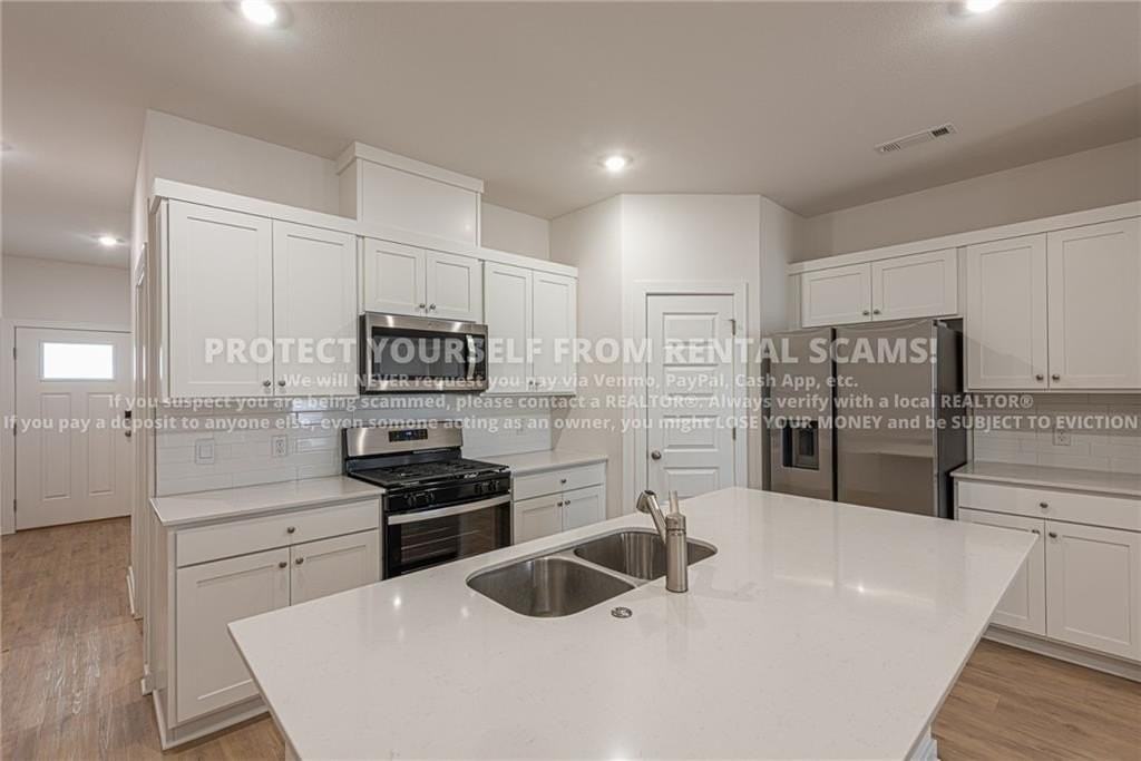 712 Picard Ave - Photo 6 of 17