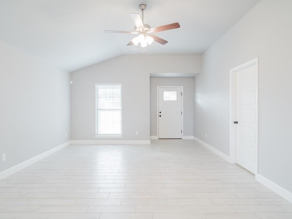 6100 Nw Silas St - Photo 4 of 20