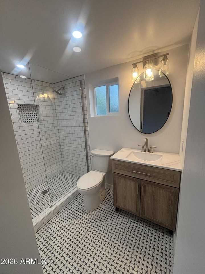 1321 S College Ave - Photo 2 of 18