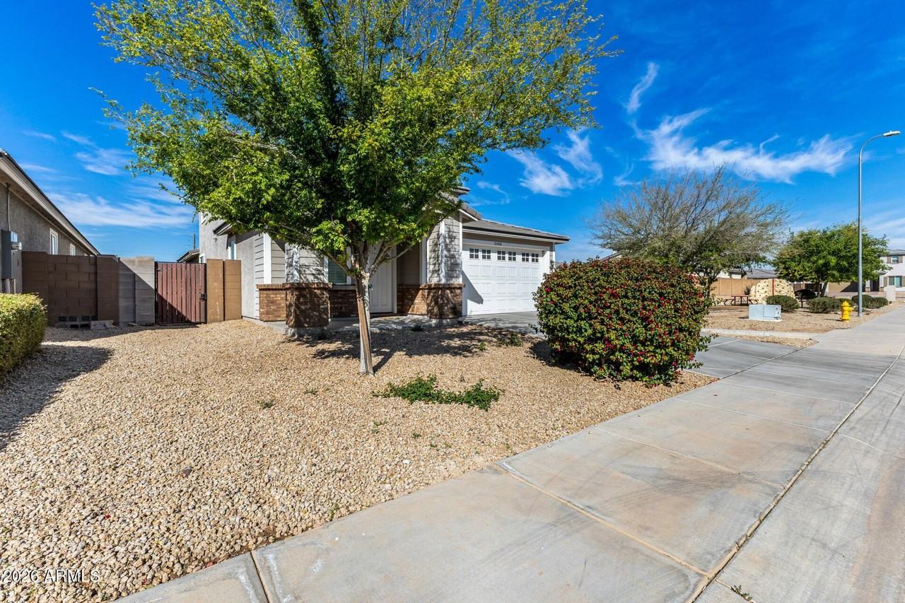 11410 N 50th Ln - Photo 5 of 35