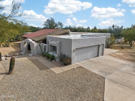 featured image of 8001 E Vista Bonita Dr