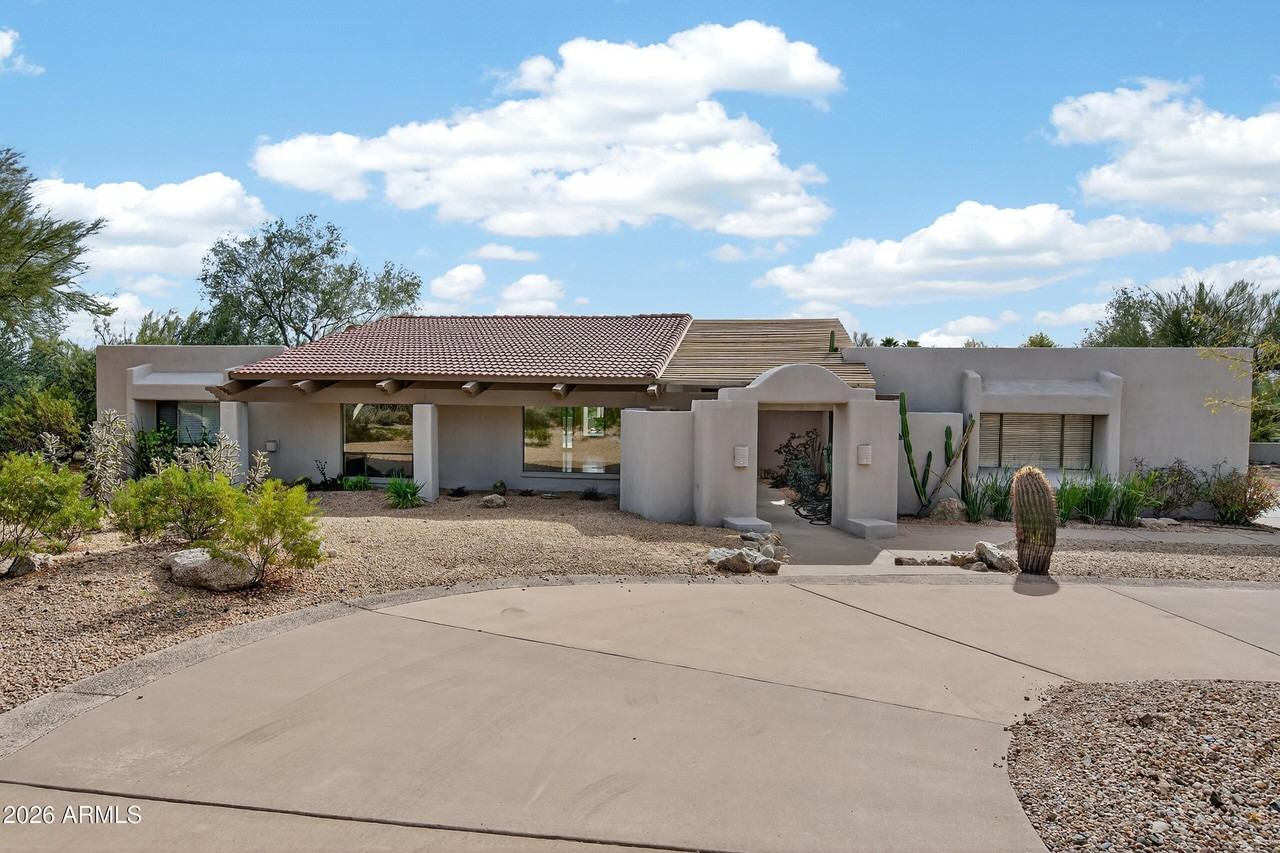 8001 E Vista Bonita Dr - Photo 2 of 46