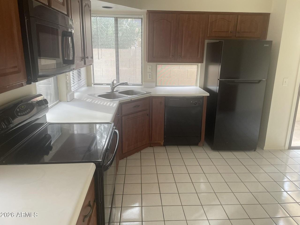 4587 W Harrison St - Photo 5 of 14