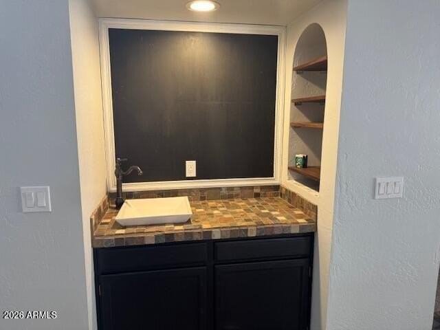 3230 E Briarwood Ter - Photo 4 of 16