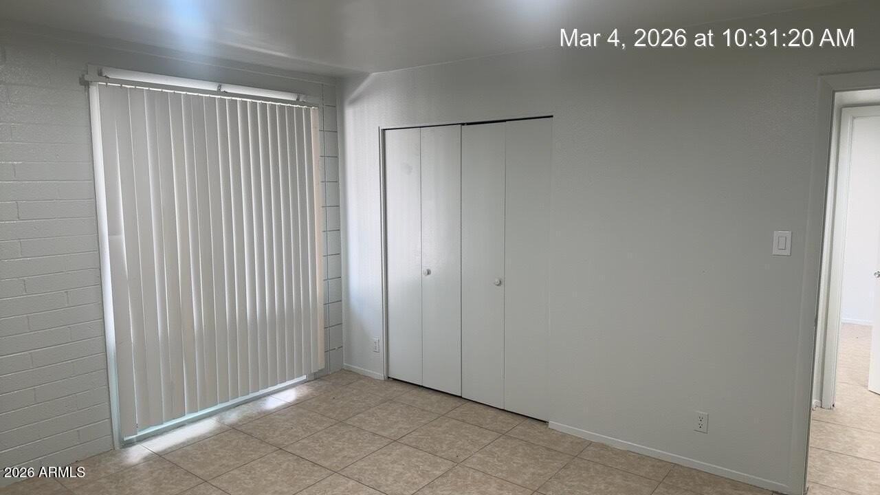 2026 W Cactus Rd Apt A - Photo 6 of 9