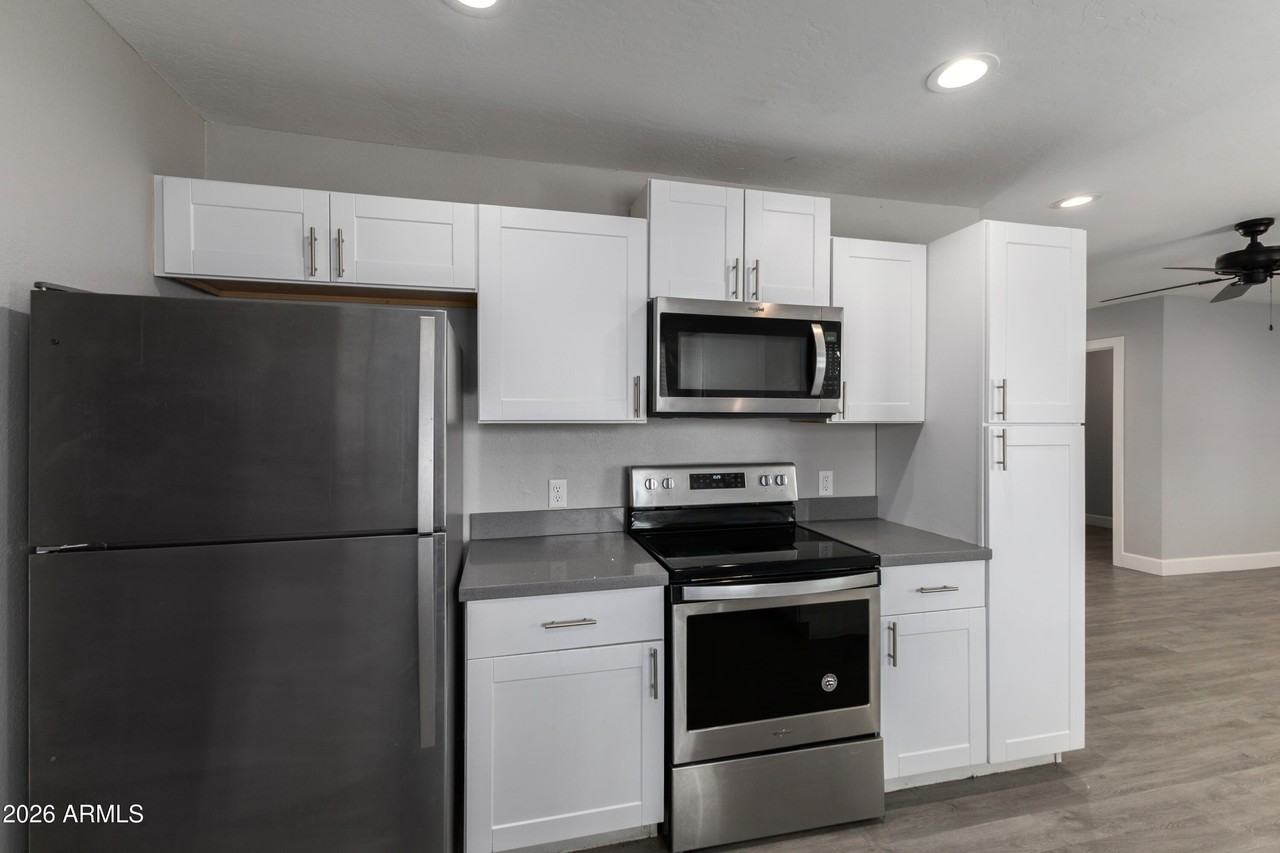 19818 N 5th Dr - Photo 3 of 17