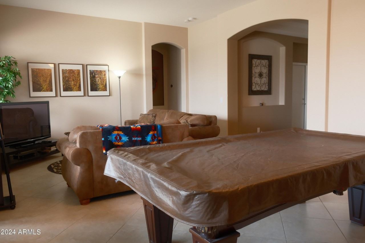 18428 W Summerhaven Dr - Photo 5 of 25