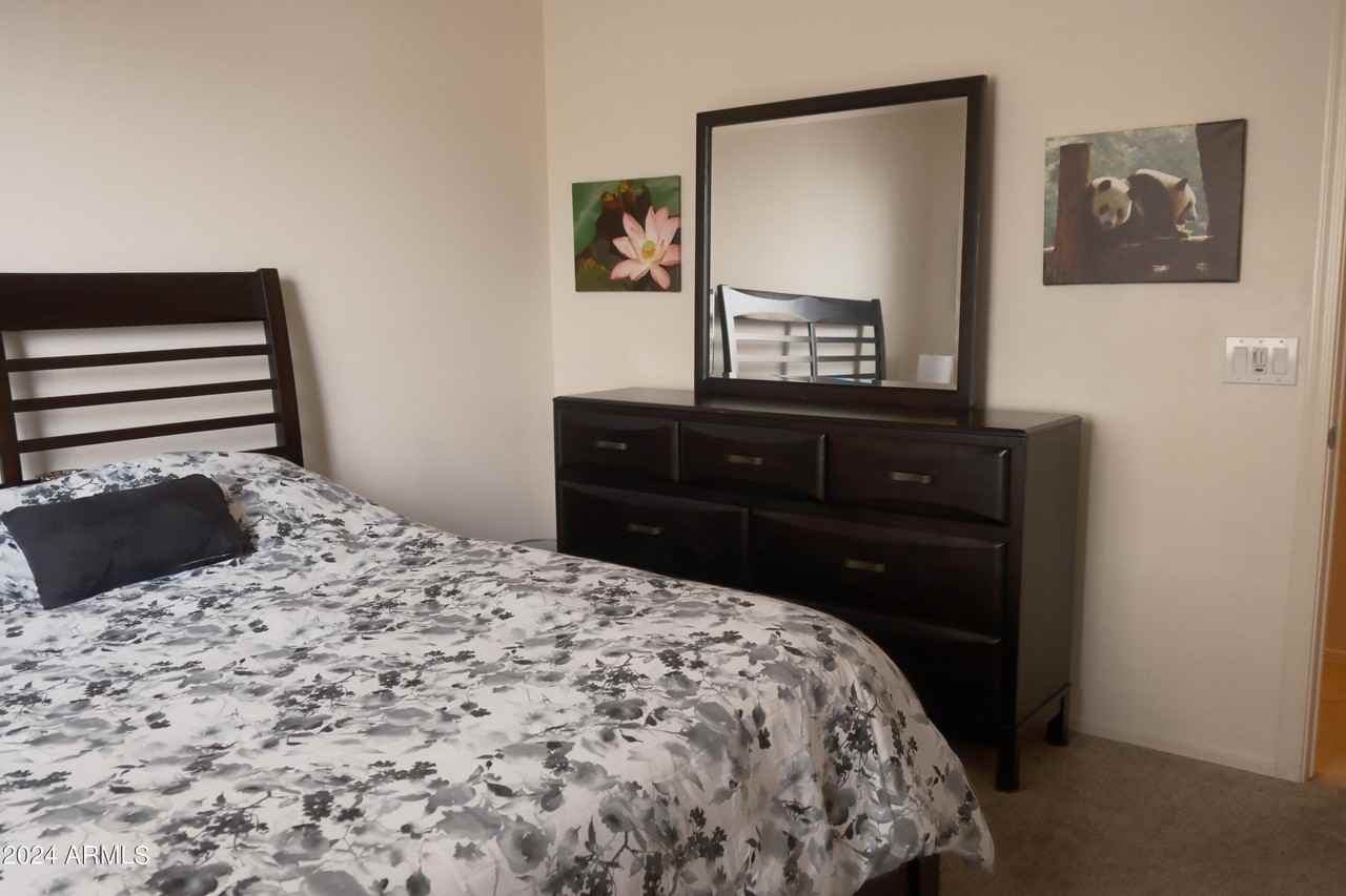 18428 W Summerhaven Dr - Photo 7 of 25