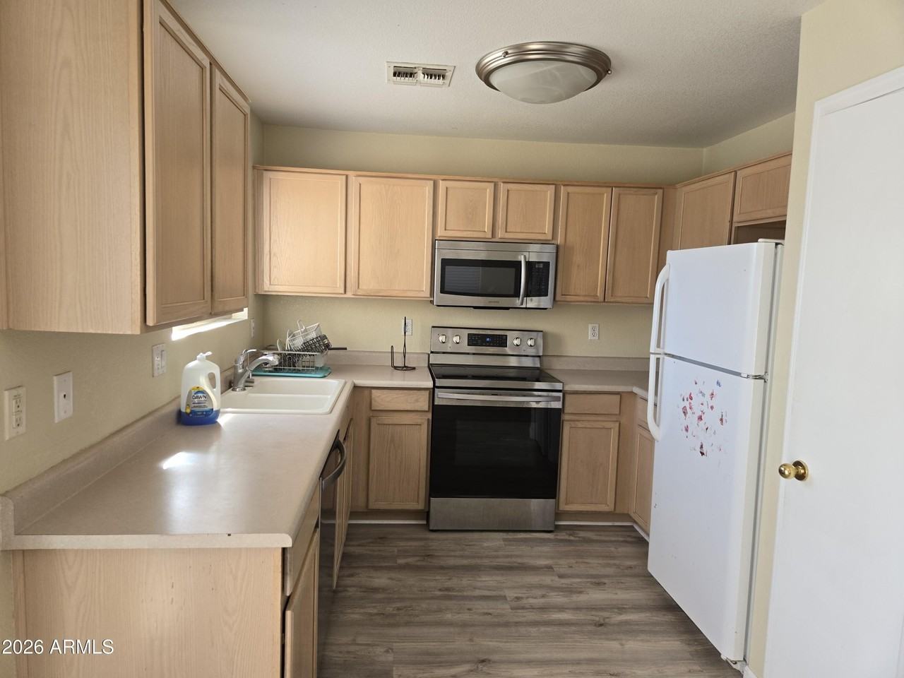 5365 W Augusta Ave - Photo 2 of 17