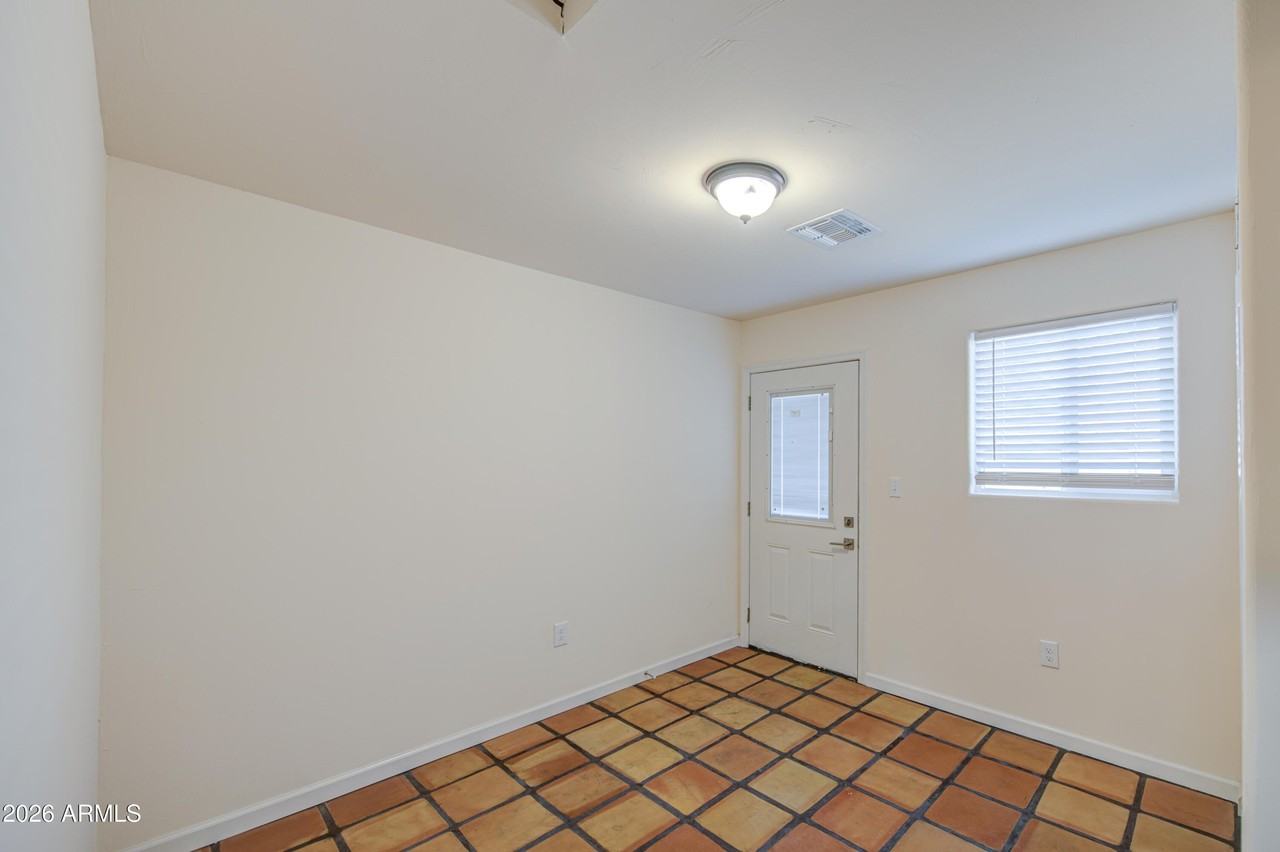 10345 N 90th Ave - Photo 3 of 12